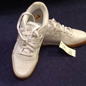 Brand new Reebok sneakers with the tags
